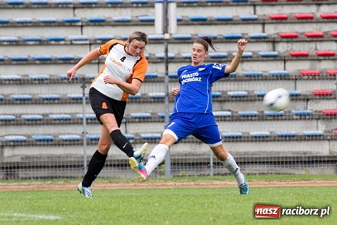 Zdjęcie w galerii na portalu naszraciborz.pl: Wygrana unitek na inaugurację Ekstraligi wiadomości z regionu