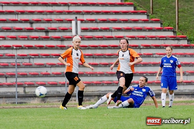 Zdjęcie w galerii na portalu naszraciborz.pl: Wygrana unitek na inaugurację Ekstraligi wiadomości z regionu
