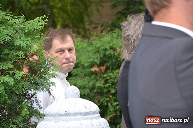 Zdjęcie w galerii na portalu naszraciborz.pl: Idą szlakiem Sobieskiego i sadzą lipy wiadomości z regionu