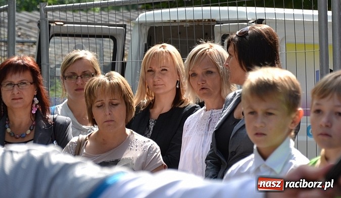 Zdjęcie w galerii na portalu naszraciborz.pl: Idą szlakiem Sobieskiego i sadzą lipy wiadomości z regionu