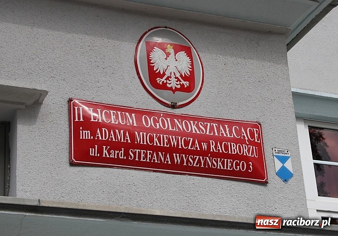 Zdjęcie w galerii na portalu naszraciborz.pl: Z przodu lukier, z tyłu katastrofa wiadomości z regionu