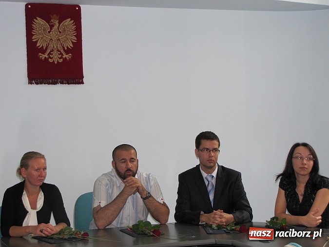 Zdjęcie w galerii na portalu naszraciborz.pl: Dziewiętnastu nauczycieli z mianowaniem wiadomości z regionu