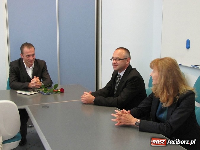 Zdjęcie w galerii na portalu naszraciborz.pl: Dziewiętnastu nauczycieli z mianowaniem wiadomości z regionu