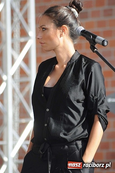 Zdjęcie w galerii na portalu naszraciborz.pl: Piękne Włoszki miały dziś próbę na zamku wiadomości z regionu