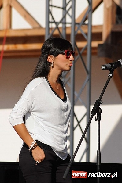 Zdjęcie w galerii na portalu naszraciborz.pl: Piękne Włoszki miały dziś próbę na zamku wiadomości z regionu