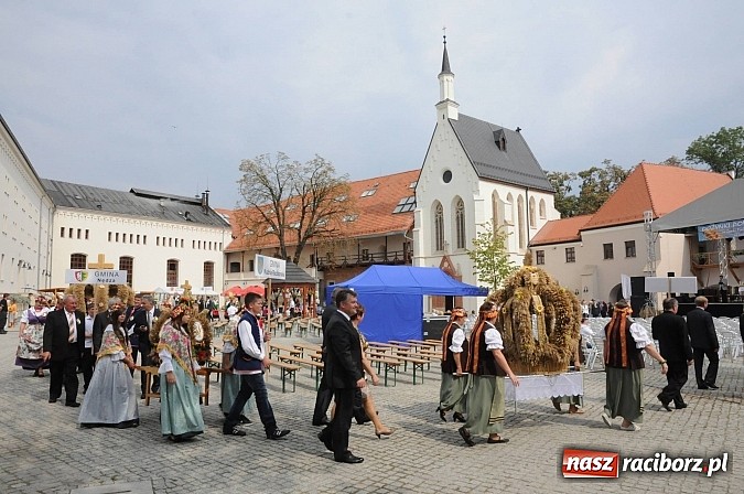 Zdjęcie w galerii na portalu naszraciborz.pl: Dożynki powiatowe w tym roku na zamku wiadomości z regionu