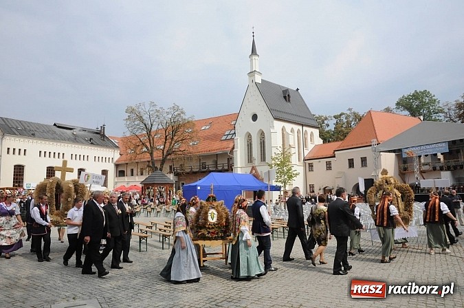 Zdjęcie w galerii na portalu naszraciborz.pl: Dożynki powiatowe w tym roku na zamku wiadomości z regionu