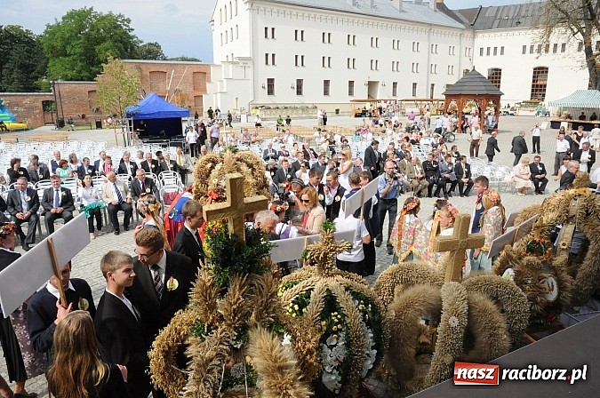 Zdjęcie w galerii na portalu naszraciborz.pl: Dożynki powiatowe w tym roku na zamku wiadomości z regionu