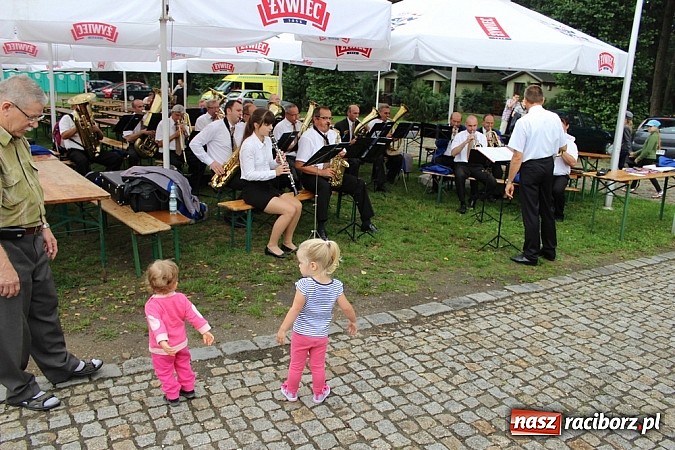 Zdjęcie w galerii na portalu naszraciborz.pl: Festyn rafakowców w Szymocicach wiadomości z regionu
