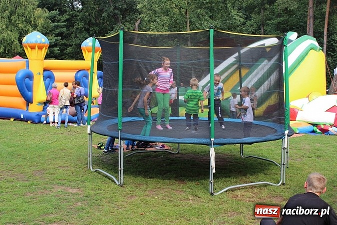 Zdjęcie w galerii na portalu naszraciborz.pl: Festyn rafakowców w Szymocicach wiadomości z regionu