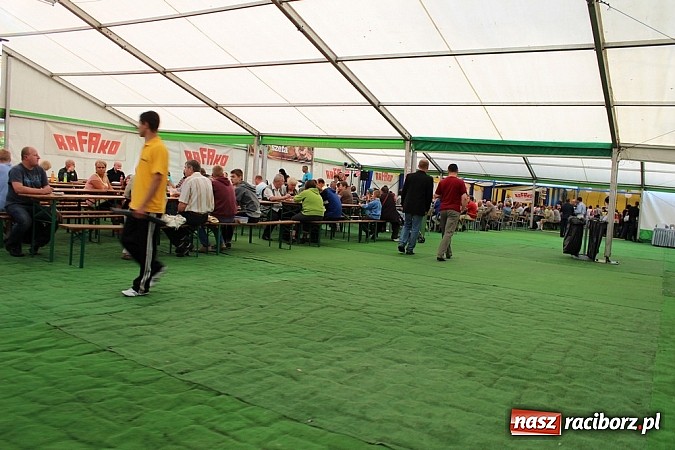 Zdjęcie w galerii na portalu naszraciborz.pl: Festyn rafakowców w Szymocicach wiadomości z regionu