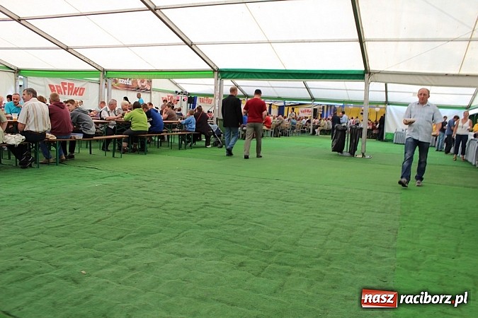 Zdjęcie w galerii na portalu naszraciborz.pl: Festyn rafakowców w Szymocicach wiadomości z regionu