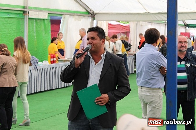 Zdjęcie w galerii na portalu naszraciborz.pl: Festyn rafakowców w Szymocicach wiadomości z regionu