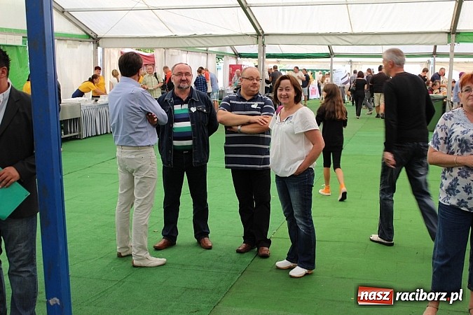 Zdjęcie w galerii na portalu naszraciborz.pl: Festyn rafakowców w Szymocicach wiadomości z regionu