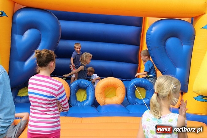 Zdjęcie w galerii na portalu naszraciborz.pl: Festyn rafakowców w Szymocicach wiadomości z regionu
