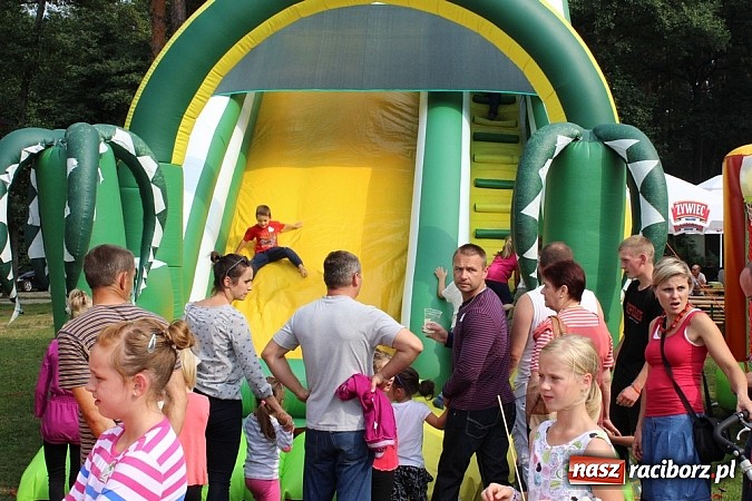 Zdjęcie w galerii na portalu naszraciborz.pl: Festyn rafakowców w Szymocicach wiadomości z regionu