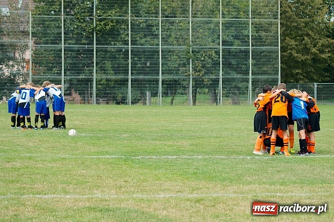 Zdjęcie w galerii na portalu naszraciborz.pl: Trampkarze Tworkowa lepsi przy Tuwima wiadomości z regionu
