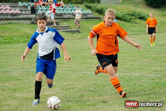 Zdjęcie w galerii na portalu naszraciborz.pl: Trampkarze Tworkowa lepsi przy Tuwima wiadomości z regionu