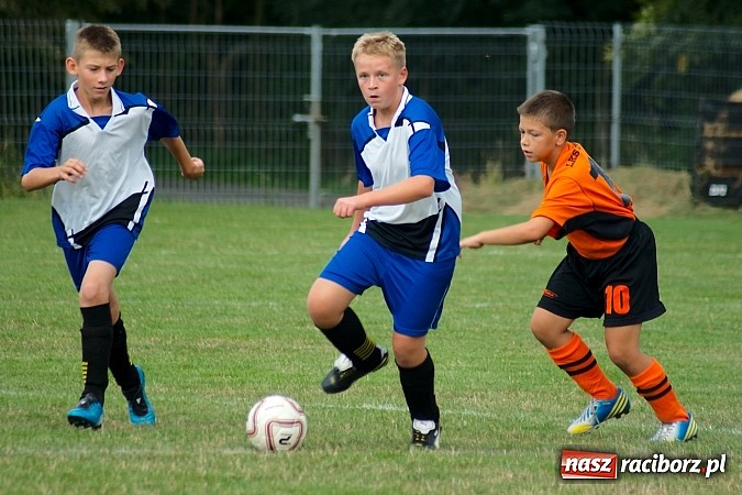 Zdjęcie w galerii na portalu naszraciborz.pl: Trampkarze Tworkowa lepsi przy Tuwima wiadomości z regionu