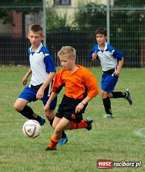 Zdjęcie w galerii na portalu naszraciborz.pl: Trampkarze Tworkowa lepsi przy Tuwima wiadomości z regionu