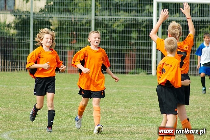 Zdjęcie w galerii na portalu naszraciborz.pl: Trampkarze Tworkowa lepsi przy Tuwima wiadomości z regionu