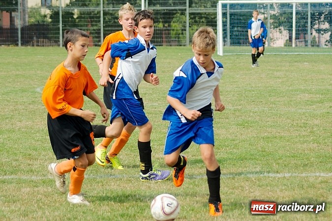 Zdjęcie w galerii na portalu naszraciborz.pl: Trampkarze Tworkowa lepsi przy Tuwima wiadomości z regionu