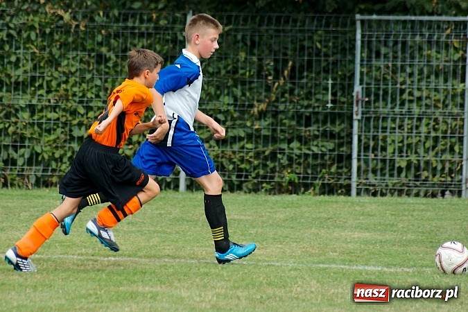 Zdjęcie w galerii na portalu naszraciborz.pl: Trampkarze Tworkowa lepsi przy Tuwima wiadomości z regionu