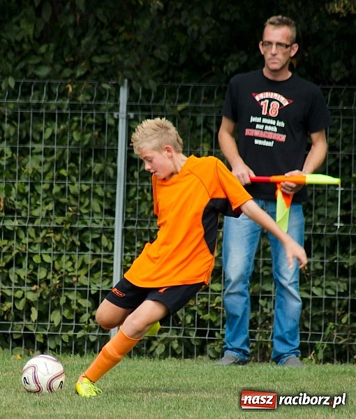 Zdjęcie w galerii na portalu naszraciborz.pl: Trampkarze Tworkowa lepsi przy Tuwima wiadomości z regionu