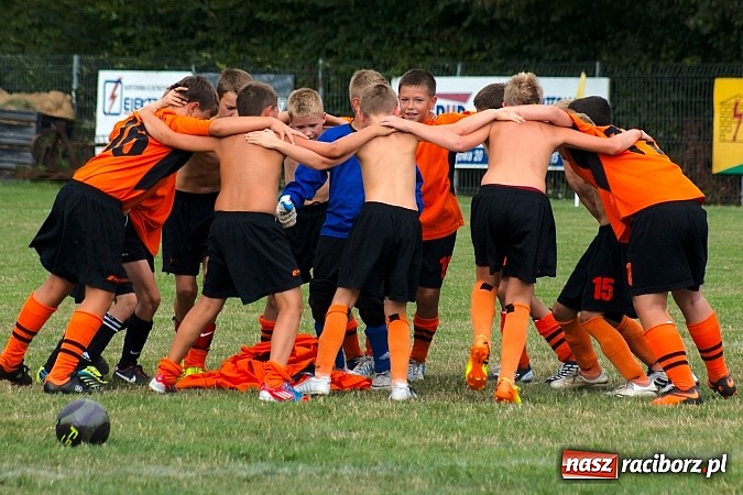 Zdjęcie w galerii na portalu naszraciborz.pl: Trampkarze Tworkowa lepsi przy Tuwima wiadomości z regionu