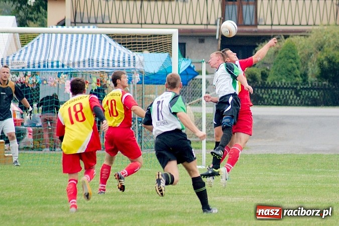 Zdjęcie w galerii na portalu naszraciborz.pl: Strzelanina w Zabełkowie. Pierwszy punkt gospodarzy wiadomości z regionu