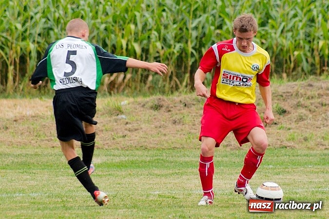 Zdjęcie w galerii na portalu naszraciborz.pl: Strzelanina w Zabełkowie. Pierwszy punkt gospodarzy wiadomości z regionu