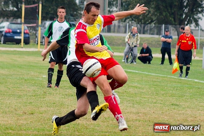 Zdjęcie w galerii na portalu naszraciborz.pl: Strzelanina w Zabełkowie. Pierwszy punkt gospodarzy wiadomości z regionu