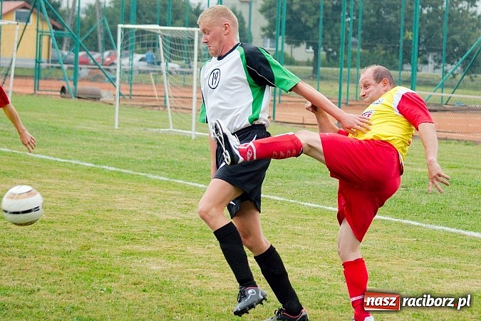 Zdjęcie w galerii na portalu naszraciborz.pl: Strzelanina w Zabełkowie. Pierwszy punkt gospodarzy wiadomości z regionu