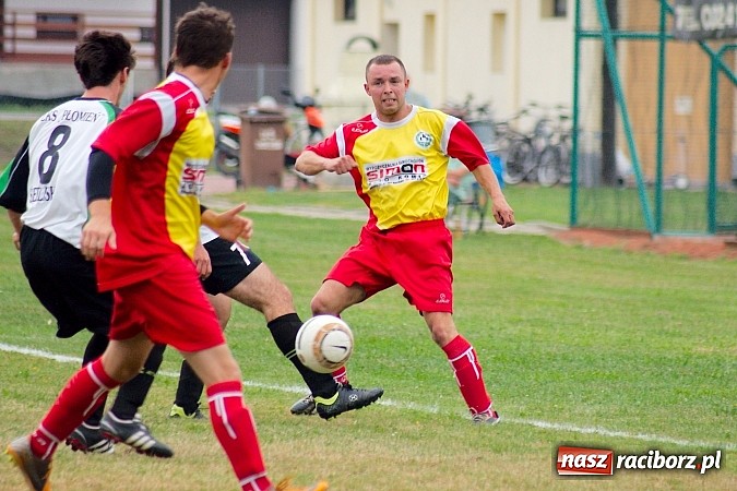 Zdjęcie w galerii na portalu naszraciborz.pl: Strzelanina w Zabełkowie. Pierwszy punkt gospodarzy wiadomości z regionu