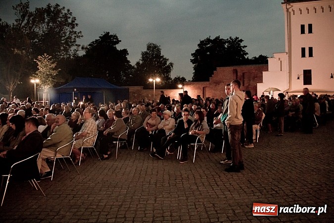 Zdjęcie w galerii na portalu naszraciborz.pl: Wyjątkowy koncert na zamku na finał powiatowych dożynek wiadomości z regionu