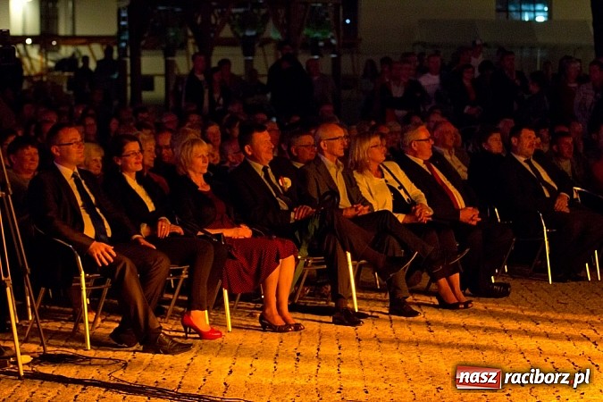 Zdjęcie w galerii na portalu naszraciborz.pl: Wyjątkowy koncert na zamku na finał powiatowych dożynek wiadomości z regionu