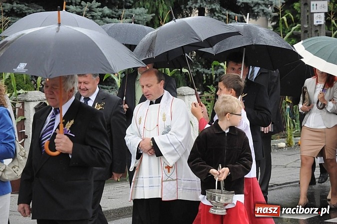 Zdjęcie w galerii na portalu naszraciborz.pl: W Tworkowie dziękowali za plony z misjonarzem wiadomości z regionu