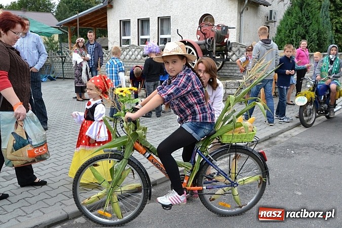 Zdjęcie w galerii na portalu naszraciborz.pl: Owsiszcze świętowały z Nową Wioską wiadomości z regionu