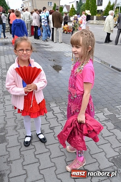 Zdjęcie w galerii na portalu naszraciborz.pl: Owsiszcze świętowały z Nową Wioską wiadomości z regionu