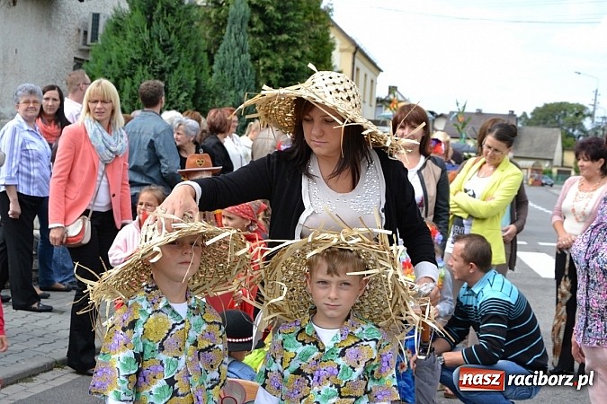 Zdjęcie w galerii na portalu naszraciborz.pl: Owsiszcze świętowały z Nową Wioską wiadomości z regionu