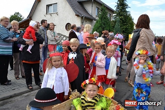 Zdjęcie w galerii na portalu naszraciborz.pl: Owsiszcze świętowały z Nową Wioską wiadomości z regionu