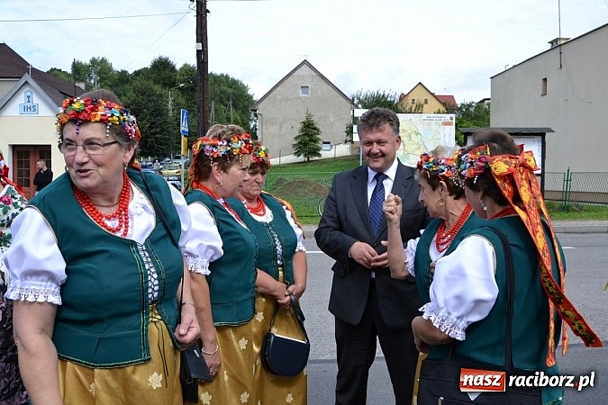 Zdjęcie w galerii na portalu naszraciborz.pl: Owsiszcze świętowały z Nową Wioską wiadomości z regionu