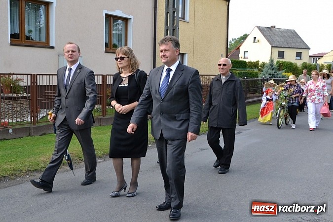 Zdjęcie w galerii na portalu naszraciborz.pl: Owsiszcze świętowały z Nową Wioską wiadomości z regionu