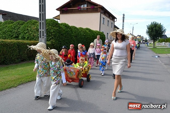 Zdjęcie w galerii na portalu naszraciborz.pl: Owsiszcze świętowały z Nową Wioską wiadomości z regionu