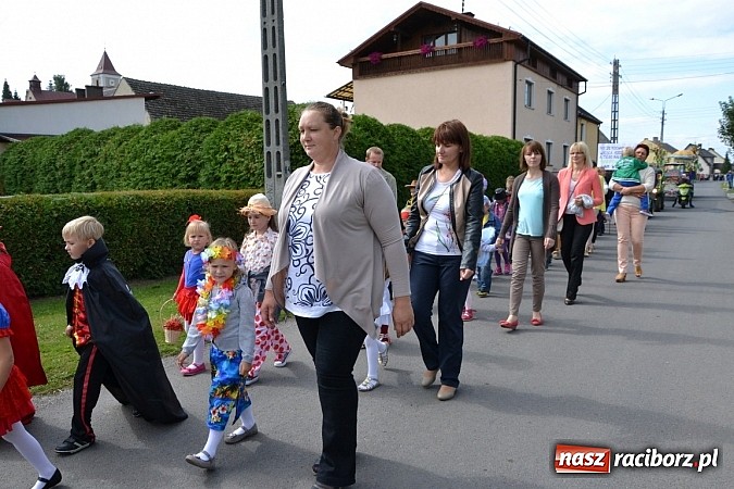 Zdjęcie w galerii na portalu naszraciborz.pl: Owsiszcze świętowały z Nową Wioską wiadomości z regionu
