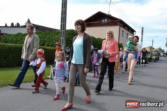 Zdjęcie w galerii na portalu naszraciborz.pl: Owsiszcze świętowały z Nową Wioską wiadomości z regionu