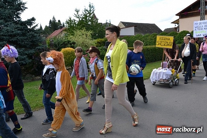 Zdjęcie w galerii na portalu naszraciborz.pl: Owsiszcze świętowały z Nową Wioską wiadomości z regionu