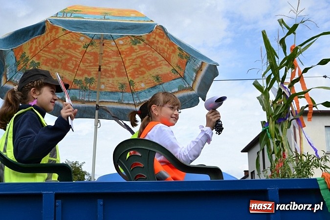 Zdjęcie w galerii na portalu naszraciborz.pl: Owsiszcze świętowały z Nową Wioską wiadomości z regionu