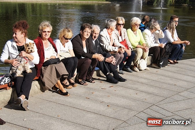 Zdjęcie w galerii na portalu naszraciborz.pl: W parku zagrała Plania wraz z Agnieszką Porwoł wiadomości z regionu
