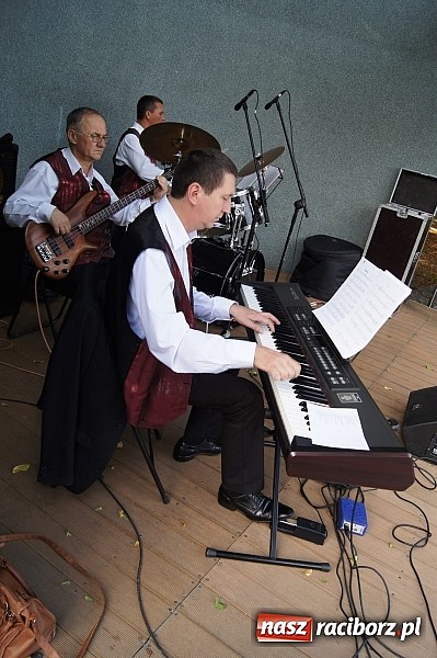 Zdjęcie w galerii na portalu naszraciborz.pl: W parku zagrała Plania wraz z Agnieszką Porwoł wiadomości z regionu